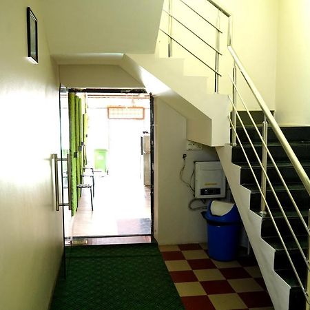 Yuvraj Lodge Osmanabad Екстериор снимка