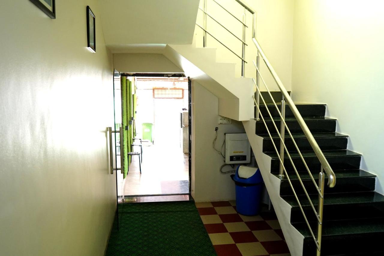 Yuvraj Lodge Osmanabad Екстериор снимка
